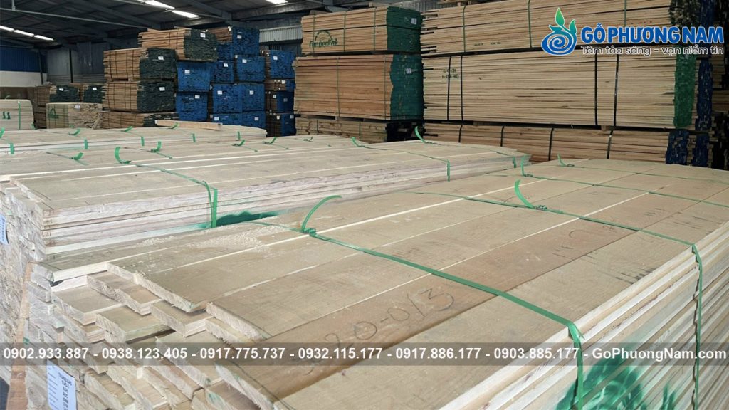 So Sánh Gỗ Tần Bì và Gỗ Sồi xẻ sấy